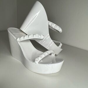 Carmen Del Sol wedges